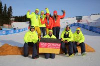 2016  Schneestation.com - Das erfolgreiche Mixed-Team Snowboard und Ski-Cross mit Coaches